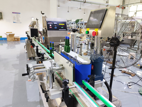 91啪–久久水蜜桃网国产四川圆瓶贴标机实拍图